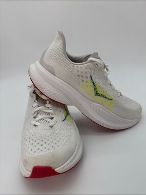 Hoka Mach 6, white nimbus cloud